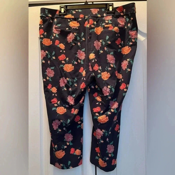 Chico's Pants - Chicos Women’s Dark Blue Floral Capris, Size 18
